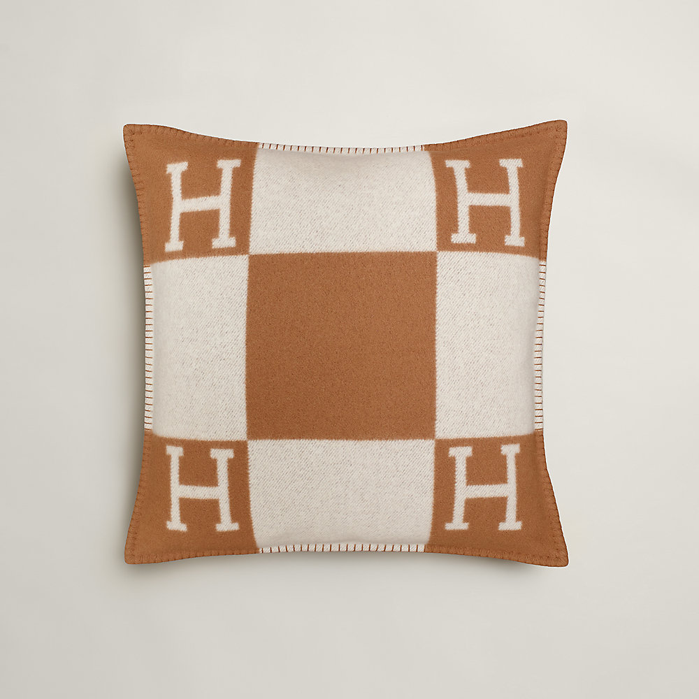 Avalon pillow, large model | Hermès Canada